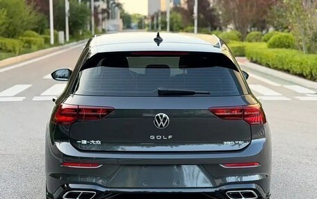 Volkswagen Golf VIII, 2023 год, 2 300 000 рублей, 4 фотография