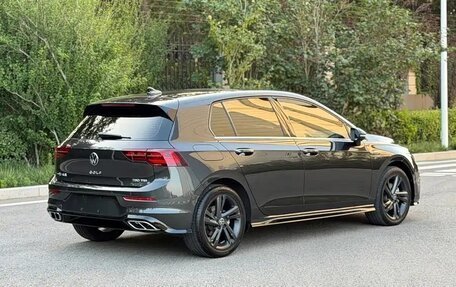 Volkswagen Golf VIII, 2023 год, 2 300 000 рублей, 6 фотография