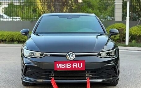 Volkswagen Golf VIII, 2023 год, 2 300 000 рублей, 2 фотография