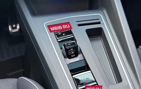Volkswagen Golf VIII, 2023 год, 2 300 000 рублей, 15 фотография