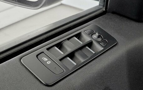 Land Rover Discovery Sport I рестайлинг, 2015 год, 2 000 000 рублей, 10 фотография