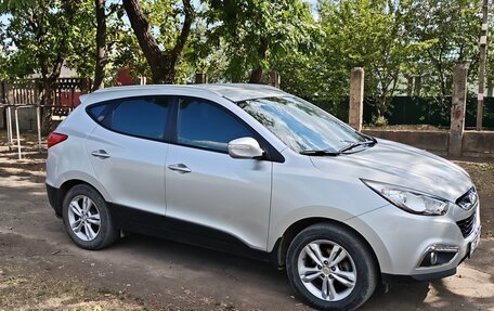 Hyundai ix35 I рестайлинг, 2013 год, 2 000 000 рублей, 3 фотография
