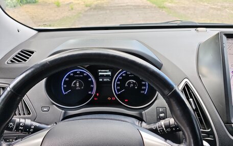 Hyundai ix35 I рестайлинг, 2013 год, 2 000 000 рублей, 13 фотография