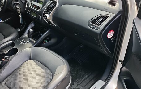 Hyundai ix35 I рестайлинг, 2013 год, 2 000 000 рублей, 10 фотография