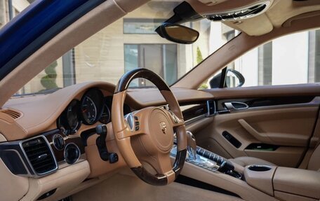 Porsche Panamera II рестайлинг, 2010 год, 3 499 999 рублей, 9 фотография