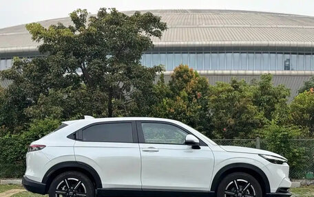 Honda Vezel, 2025 год, 1 930 000 рублей, 6 фотография