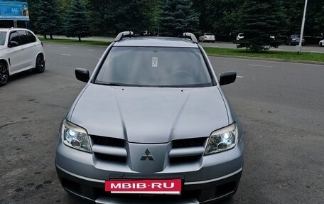 Mitsubishi Outlander III рестайлинг 3, 2007 год, 590 000 рублей, 2 фотография