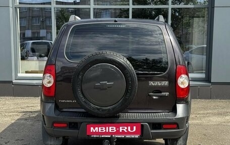 Chevrolet Niva I рестайлинг, 2015 год, 515 000 рублей, 8 фотография