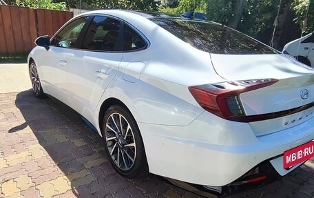 Hyundai Sonata VIII, 2019 год, 2 200 000 рублей, 2 фотография
