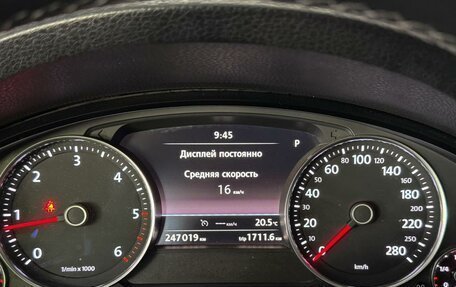 Volkswagen Touareg III, 2015 год, 2 460 000 рублей, 12 фотография
