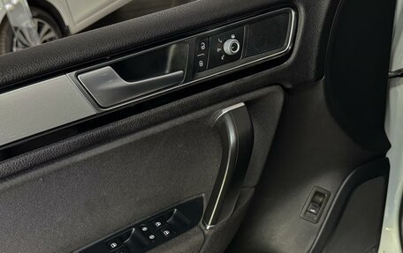 Volkswagen Touareg III, 2015 год, 2 460 000 рублей, 15 фотография
