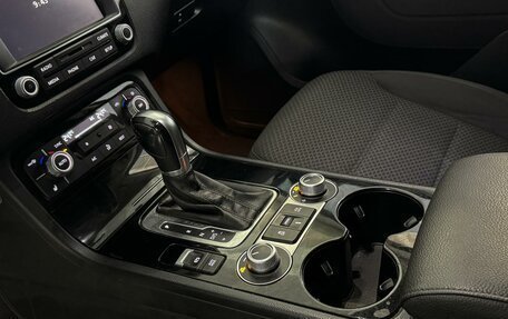 Volkswagen Touareg III, 2015 год, 2 460 000 рублей, 14 фотография