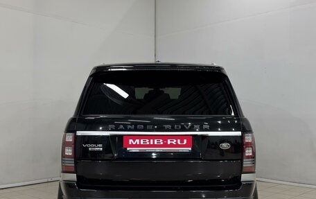 Land Rover Range Rover IV рестайлинг, 2015 год, 3 350 000 рублей, 4 фотография
