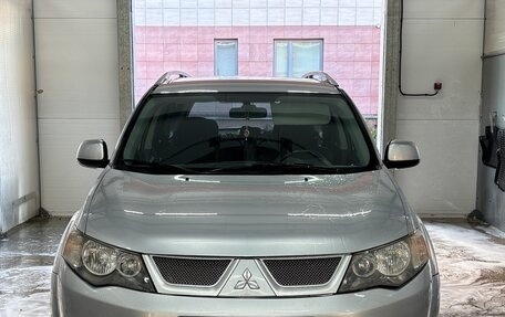 Mitsubishi Outlander III рестайлинг 3, 2008 год, 1 000 000 рублей, 2 фотография