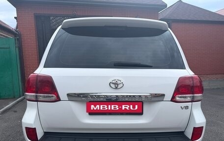 Toyota Land Cruiser 200, 2010 год, 3 100 000 рублей, 7 фотография