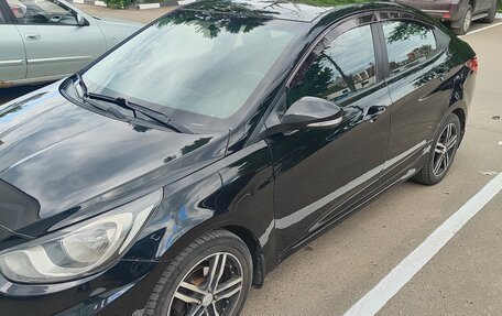 Hyundai Solaris II рестайлинг, 2011 год, 705 000 рублей, 16 фотография