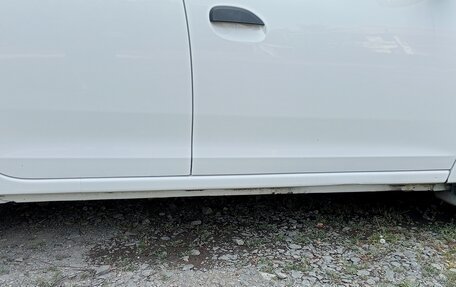 Renault Logan II, 2019 год, 730 000 рублей, 13 фотография