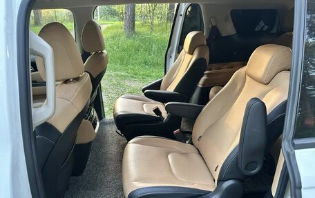 KIA Carnival, 2020 год, 3 900 000 рублей, 10 фотография