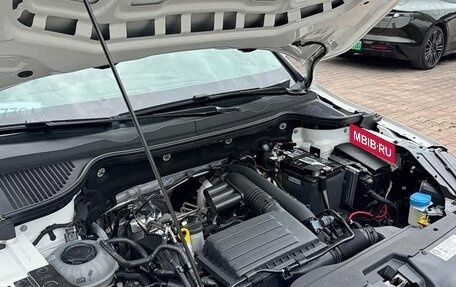 Skoda Karoq I, 2022 год, 1 690 000 рублей, 16 фотография