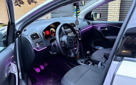 Volkswagen Polo VI (EU Market), 2011 год, 650 000 рублей, 11 фотография