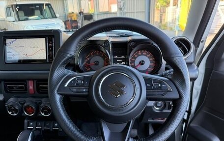 Suzuki Jimny, 2022 год, 1 880 000 рублей, 10 фотография