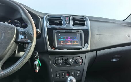 Renault Logan II, 2017 год, 820 000 рублей, 14 фотография