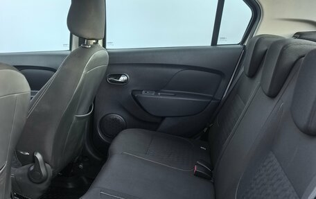 Renault Logan II, 2017 год, 820 000 рублей, 18 фотография