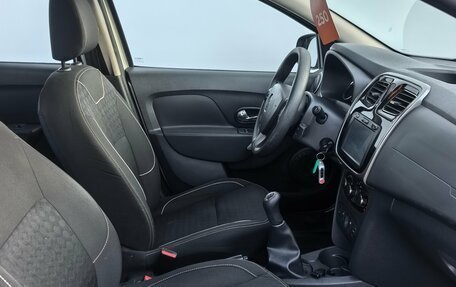 Renault Logan II, 2017 год, 820 000 рублей, 22 фотография