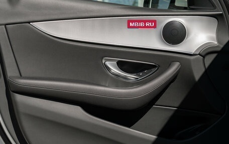 Mercedes-Benz E-Класс, 2020 год, 3 850 000 рублей, 21 фотография