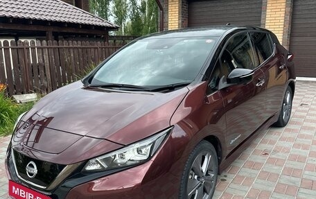 Nissan Leaf II, 2021 год, 2 150 000 рублей, 1 фотография