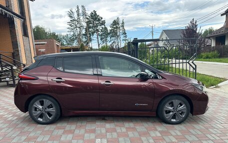 Nissan Leaf II, 2021 год, 2 150 000 рублей, 3 фотография