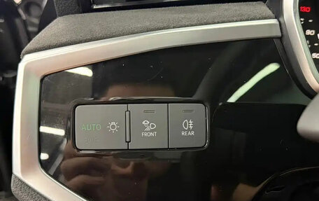 Audi Q3, 2022 год, 2 100 000 рублей, 14 фотография
