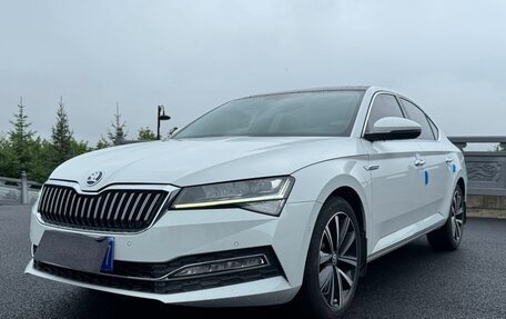 Skoda Superb III рестайлинг, 2023 год, 2 208 914 рублей, 3 фотография