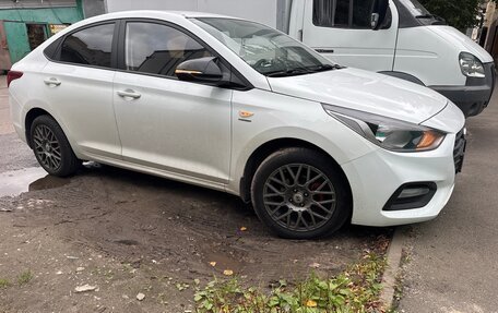 Hyundai Solaris II рестайлинг, 2019 год, 1 500 000 рублей, 3 фотография