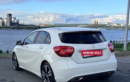 Mercedes-Benz A-Класс, 2015 год, 1 500 000 рублей, 10 фотография
