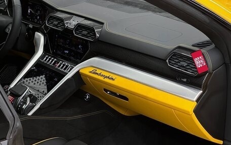 Lamborghini Urus I, 2023 год, 29 000 000 рублей, 26 фотография