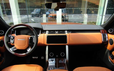 Land Rover Range Rover IV рестайлинг, 2020 год, 12 500 000 рублей, 3 фотография
