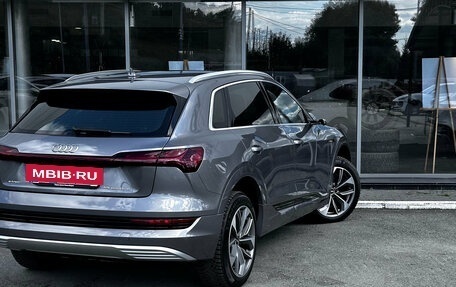 Audi e-tron I, 2021 год, 5 990 000 рублей, 4 фотография