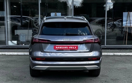 Audi e-tron I, 2021 год, 5 990 000 рублей, 3 фотография