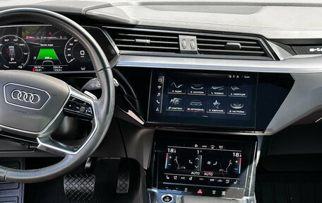 Audi e-tron I, 2021 год, 5 990 000 рублей, 25 фотография