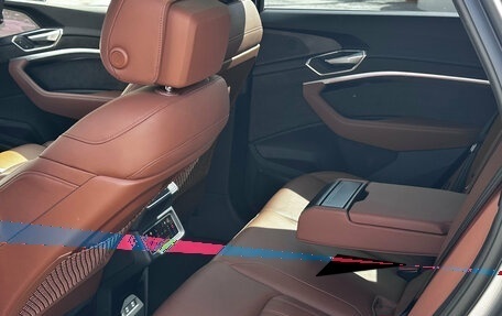 Audi e-tron I, 2021 год, 5 990 000 рублей, 35 фотография