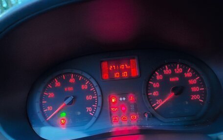 Renault Logan I, 2012 год, 385 000 рублей, 10 фотография
