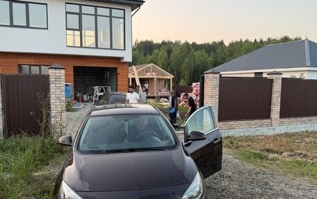 Opel Astra J, 2013 год, 590 000 рублей, 1 фотография
