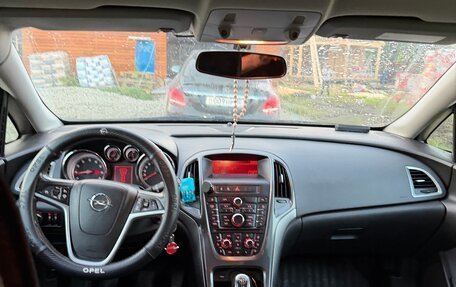 Opel Astra J, 2013 год, 590 000 рублей, 11 фотография