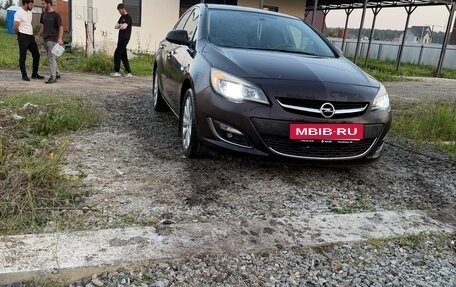 Opel Astra J, 2013 год, 590 000 рублей, 4 фотография