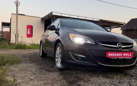 Opel Astra J, 2013 год, 590 000 рублей, 14 фотография