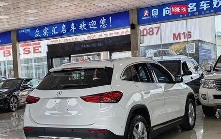 Mercedes-Benz GLA, 2022 год, 2 500 000 рублей, 4 фотография