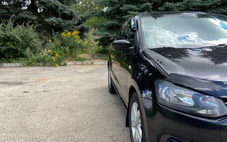 Volkswagen Polo VI (EU Market), 2012 год, 750 000 рублей, 2 фотография