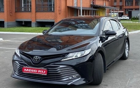 Toyota Camry, 2019 год, 2 580 000 рублей, 1 фотография