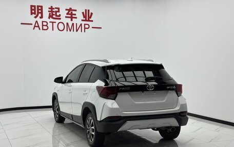 Toyota Yaris XP150 рестайлинг, 2022 год, 1 385 000 рублей, 5 фотография